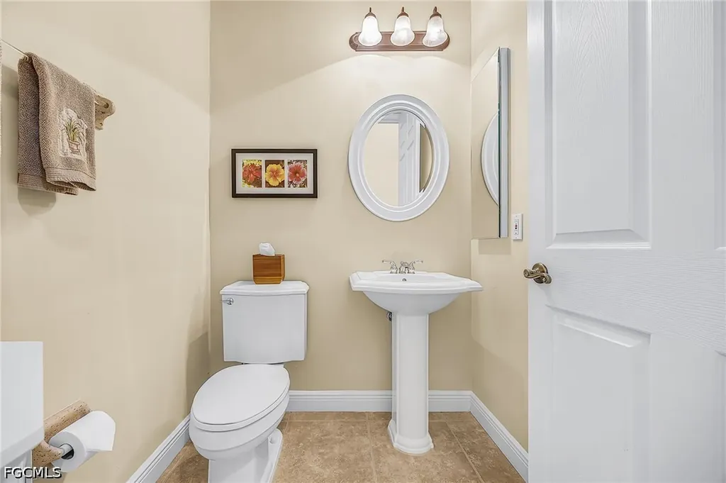 4235 SE 20th Place Cape Coral FL 33904