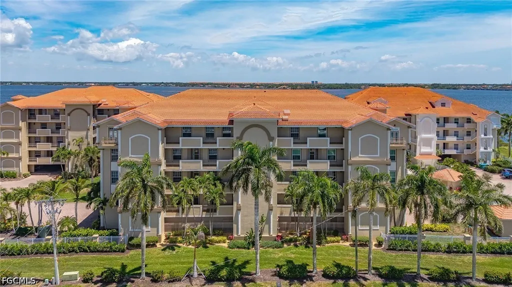 4235 SE 20th Place Cape Coral FL 33904