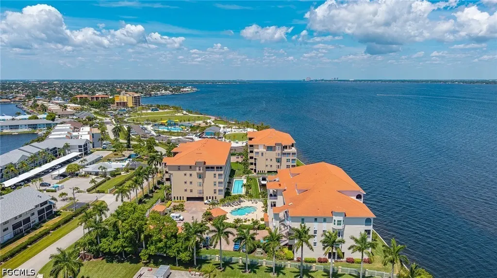 4235 SE 20th Place Cape Coral FL 33904