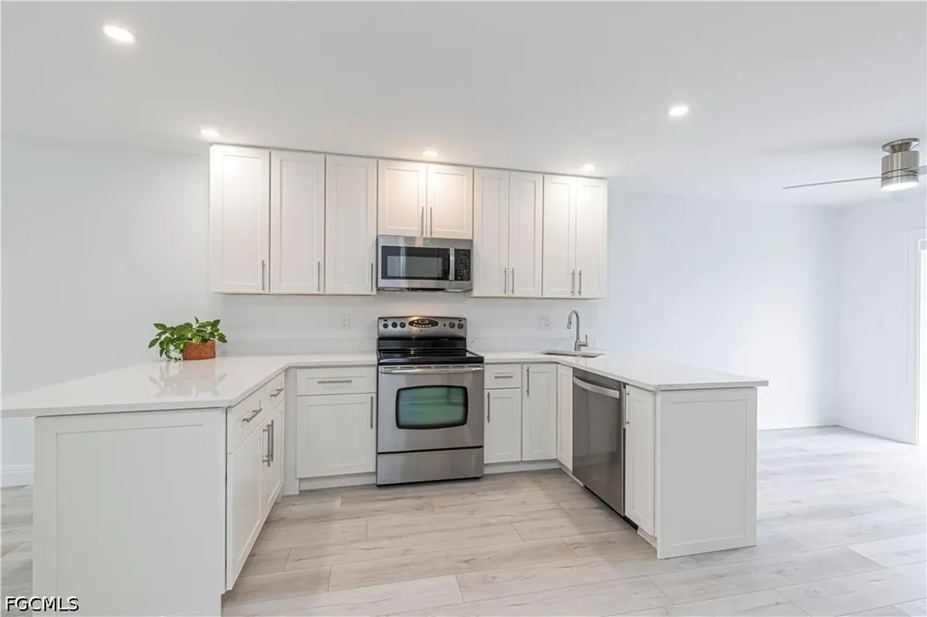 2722 SW 54th Terrace Cape Coral FL 33914
