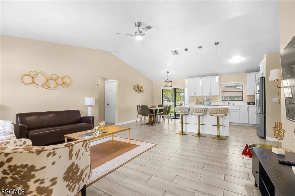 930 SW 34th Street Cape Coral FL 33914