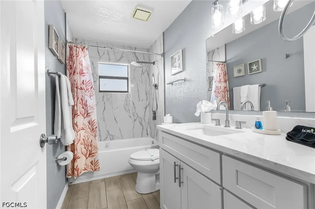 930 SW 34th Street Cape Coral FL 33914