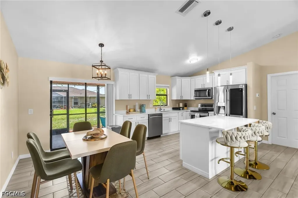 930 SW 34th Street Cape Coral FL 33914