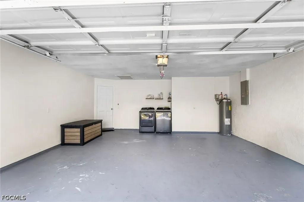 930 SW 34th Street Cape Coral FL 33914