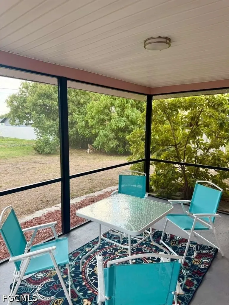 930 SW 34th Street Cape Coral FL 33914