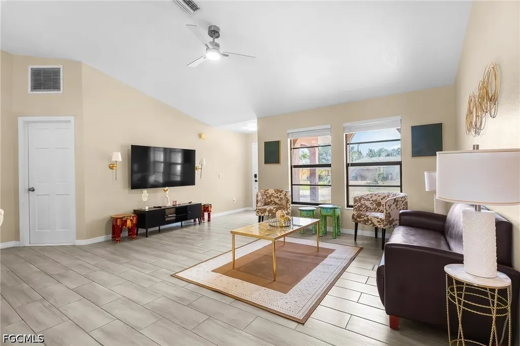 930 SW 34th Street Cape Coral FL 33914
