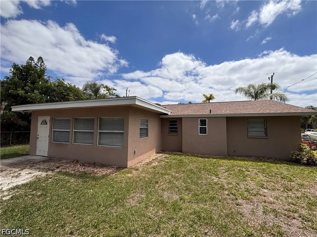 1933 Flamingo Drive North Fort Myers FL 33991