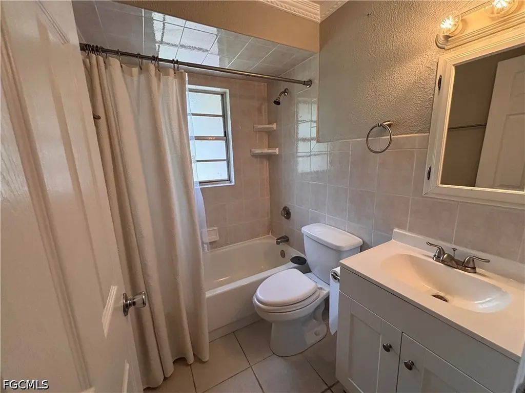 1933 Flamingo Drive North Fort Myers FL 33991