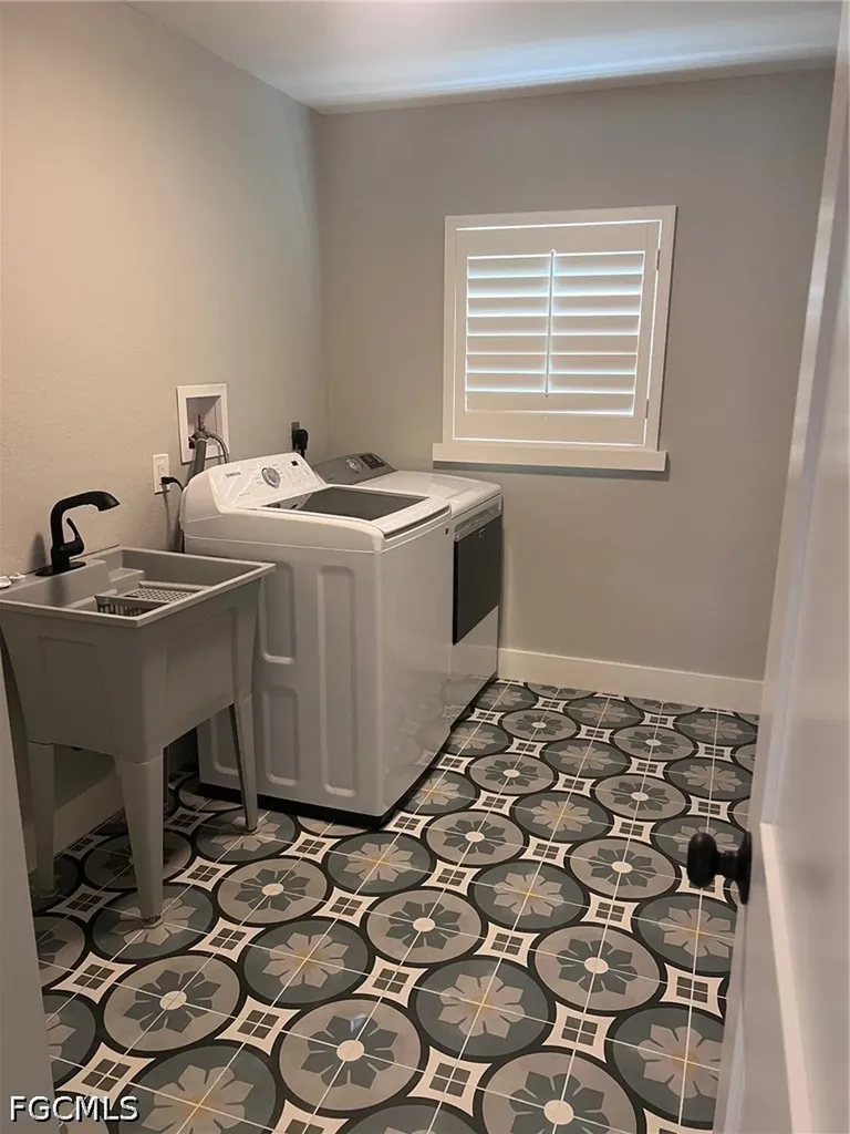 3705 Stoneridge Court Fort Myers FL 33908