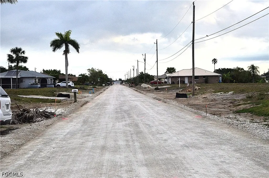 1217 NE 13th Place Cape Coral FL 33909