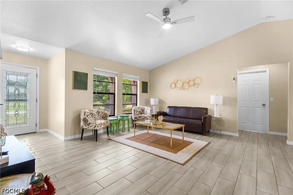 930 SW 34th Street Cape Coral FL 33914