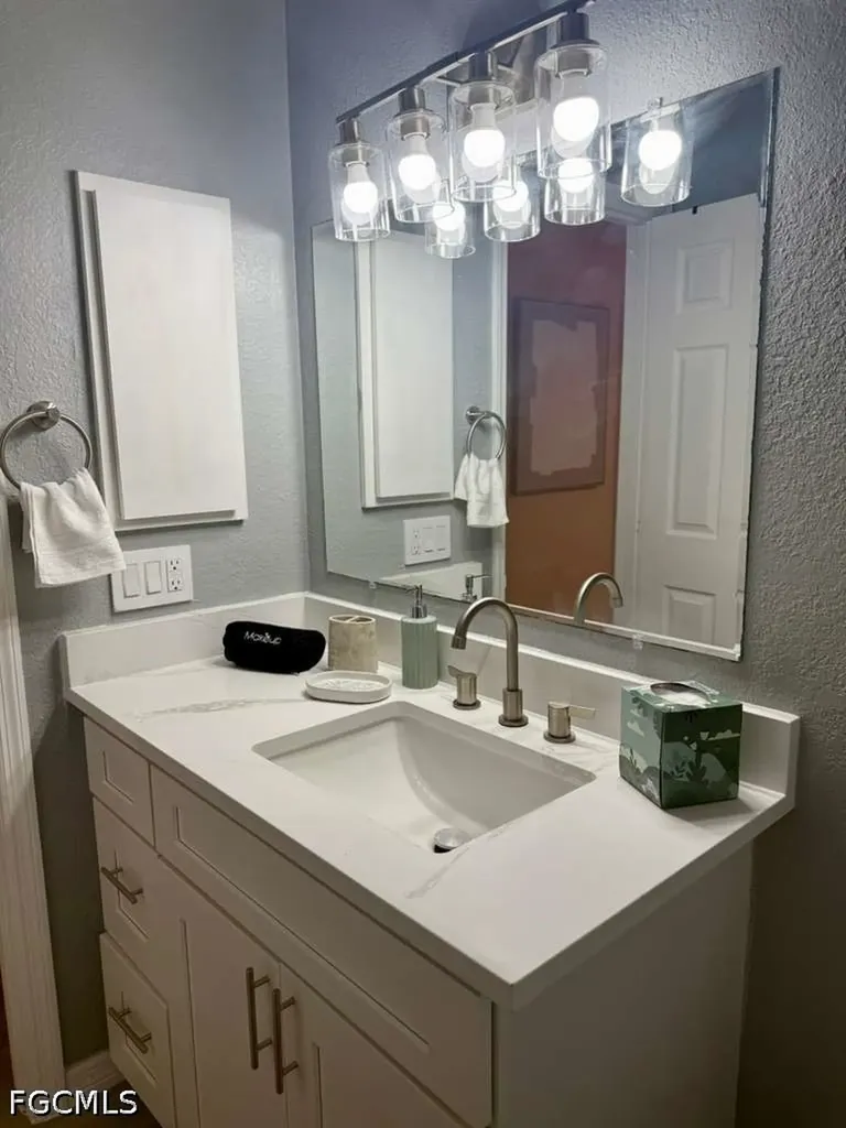 930 SW 34th Street Cape Coral FL 33914