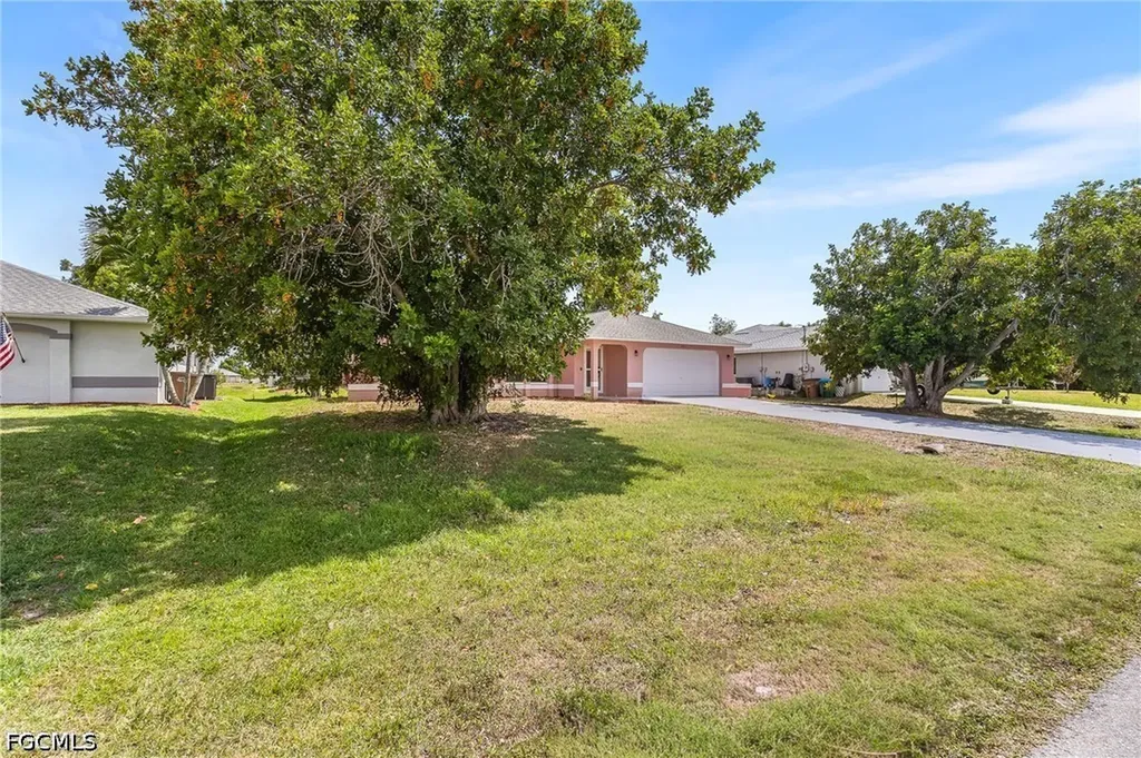 930 SW 34th Street Cape Coral FL 33914