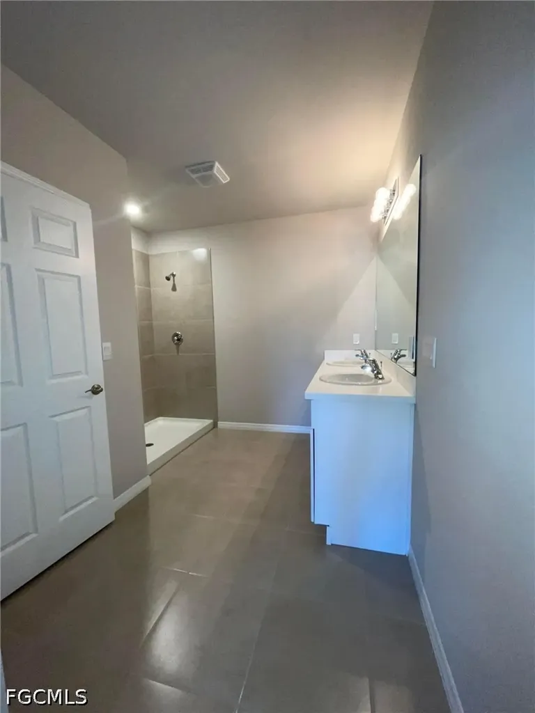 1437 NW 31st Place Cape Coral FL 33993