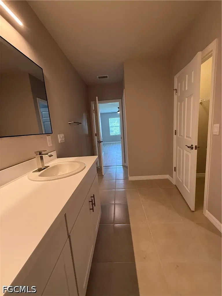 1437 NW 31st Place Cape Coral FL 33993