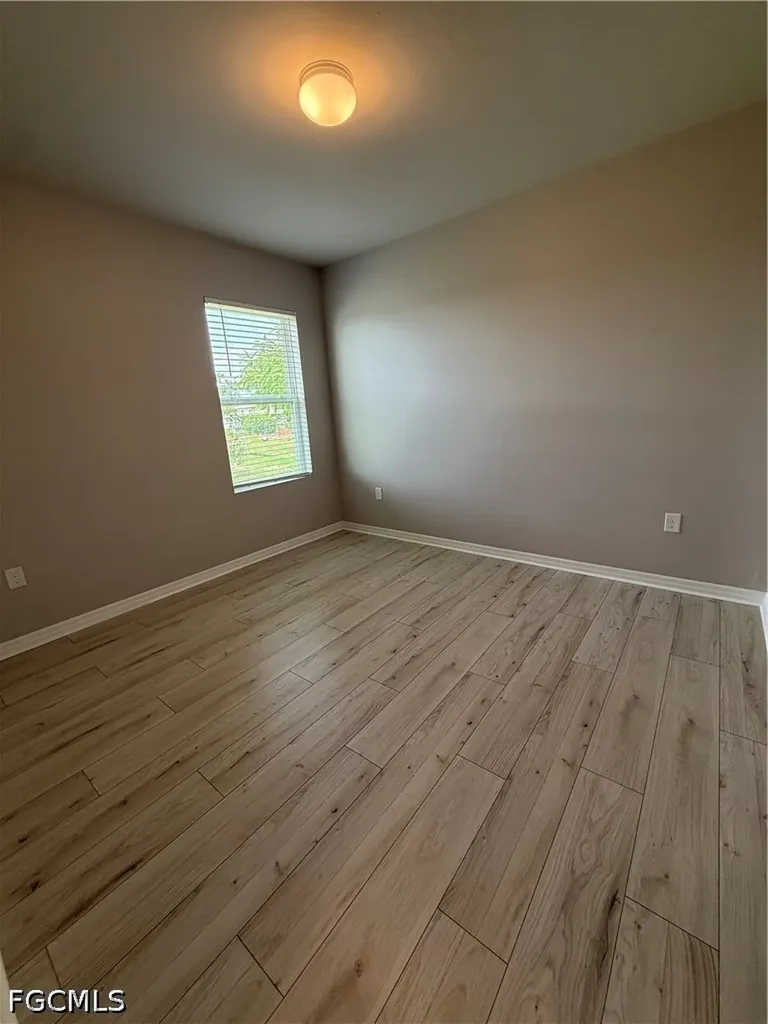1437 NW 31st Place Cape Coral FL 33993