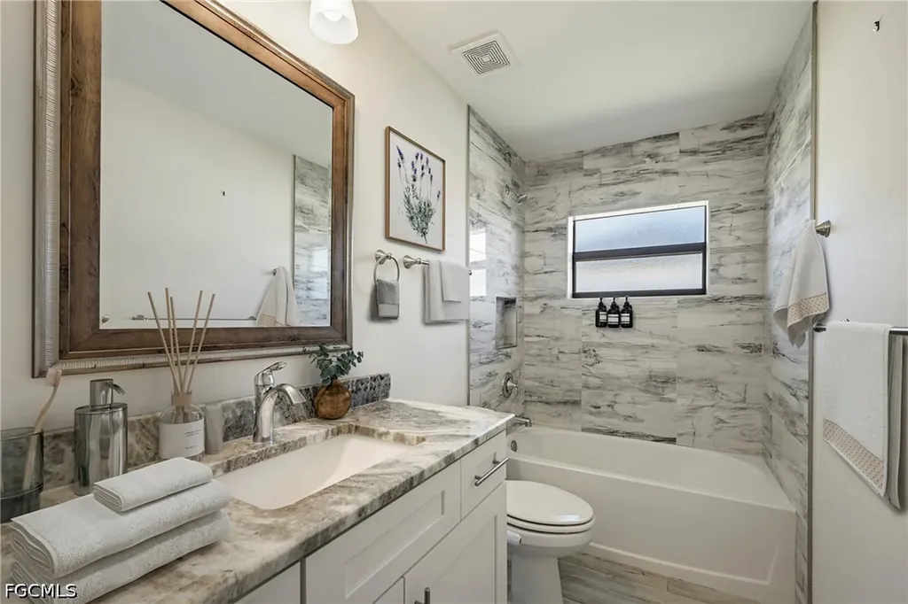 2359 NW 38th Avenue Cape Coral FL 33993