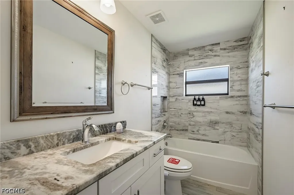 2359 NW 38th Avenue Cape Coral FL 33993