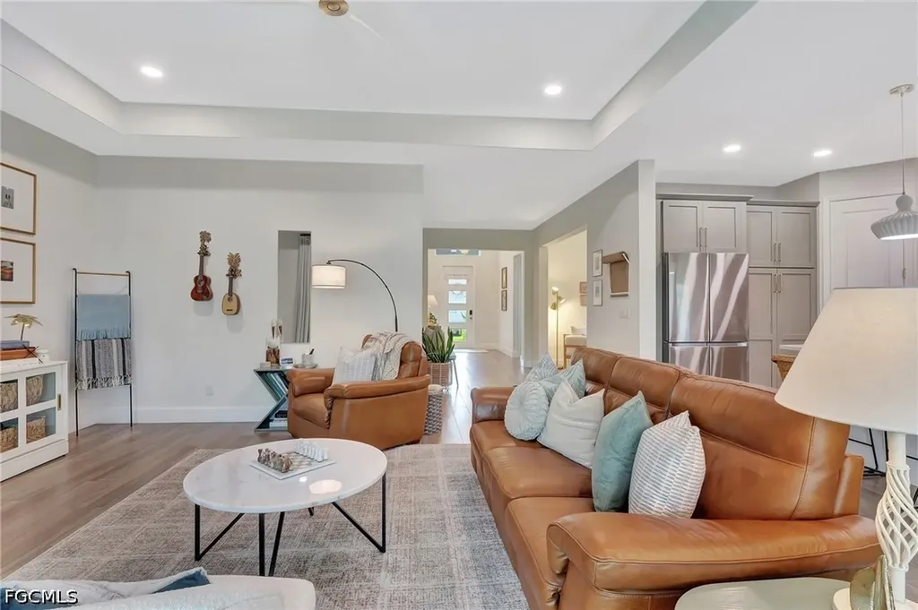 8517 S Lake Circle Fort Myers FL 33908