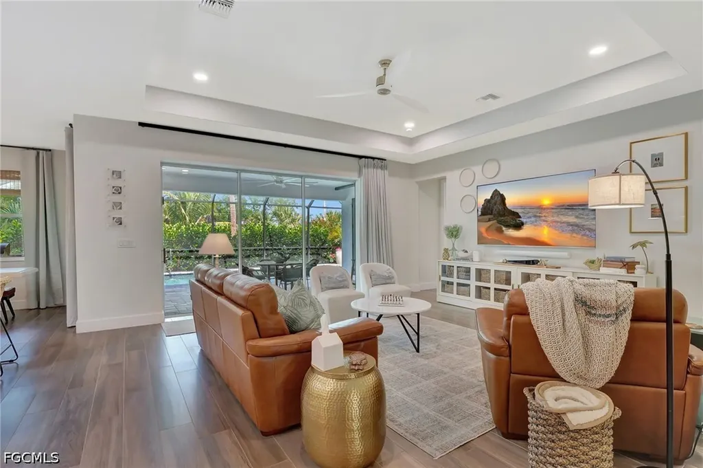 8517 S Lake Circle Fort Myers FL 33908