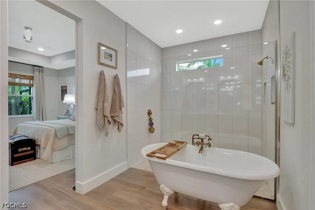 8517 S Lake Circle Fort Myers FL 33908