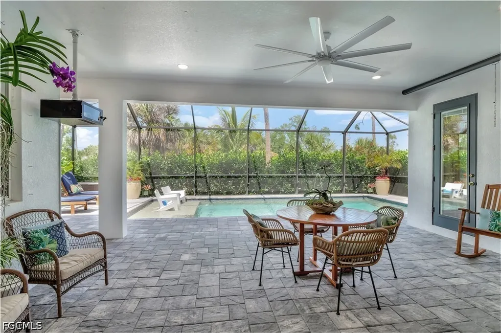 8517 S Lake Circle Fort Myers FL 33908