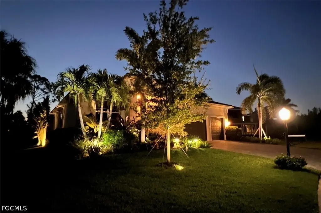 8517 S Lake Circle Fort Myers FL 33908