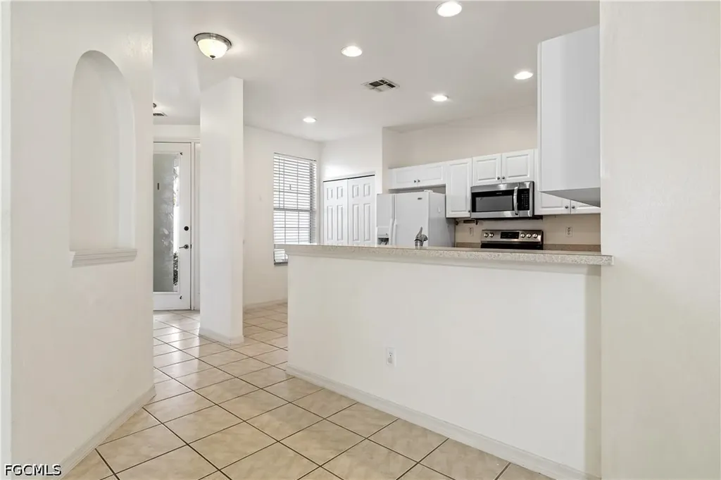 4280 Avian Avenue Fort Myers FL 33916