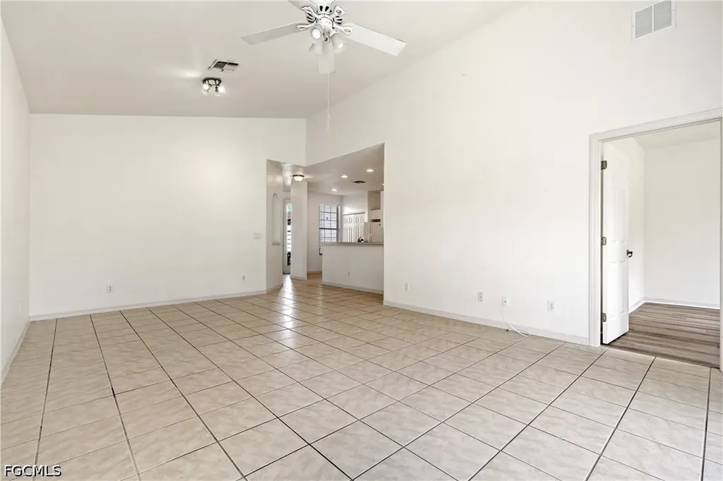4280 Avian Avenue Fort Myers FL 33916