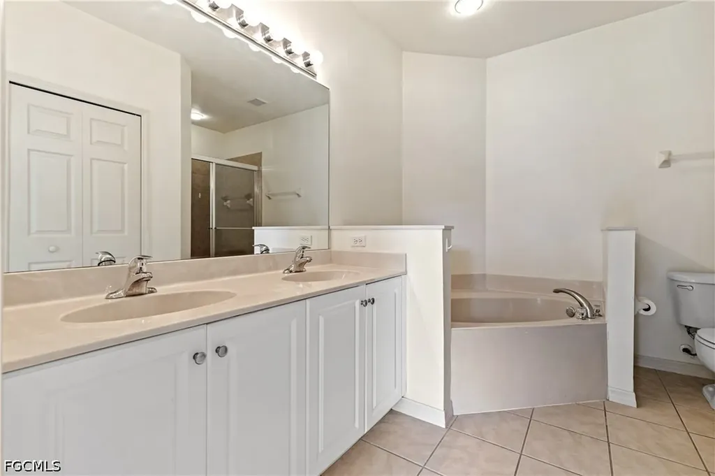 4280 Avian Avenue Fort Myers FL 33916