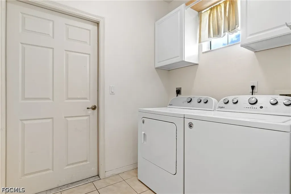 4280 Avian Avenue Fort Myers FL 33916