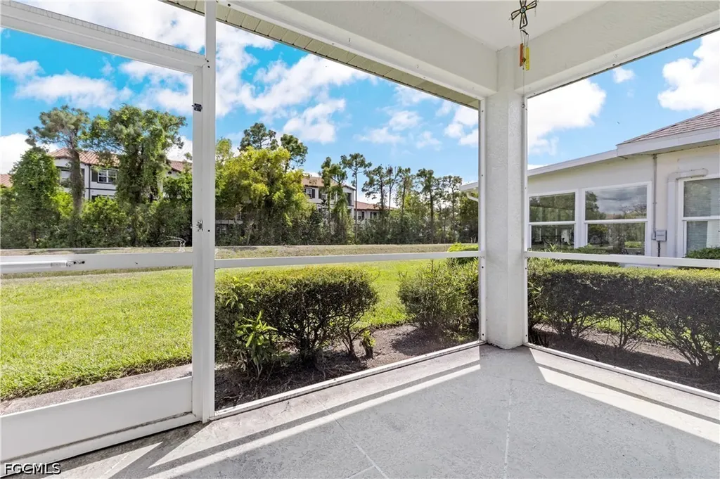 4280 Avian Avenue Fort Myers FL 33916