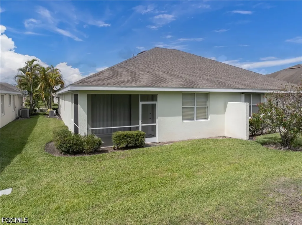 4280 Avian Avenue Fort Myers FL 33916