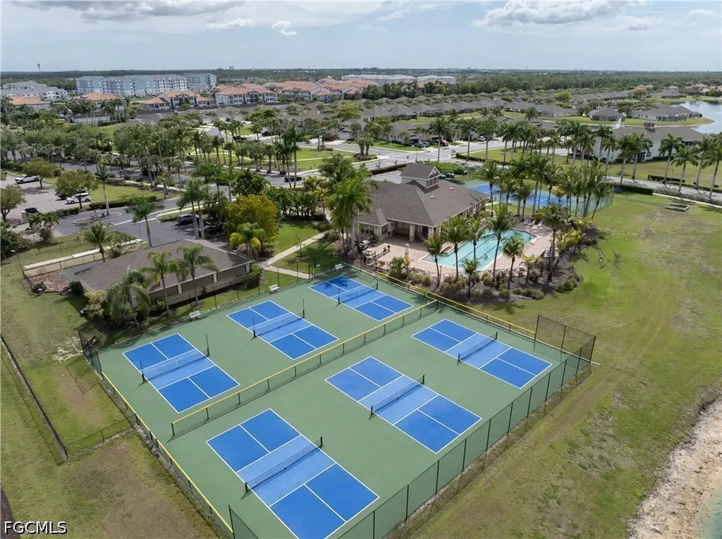 4280 Avian Avenue Fort Myers FL 33916