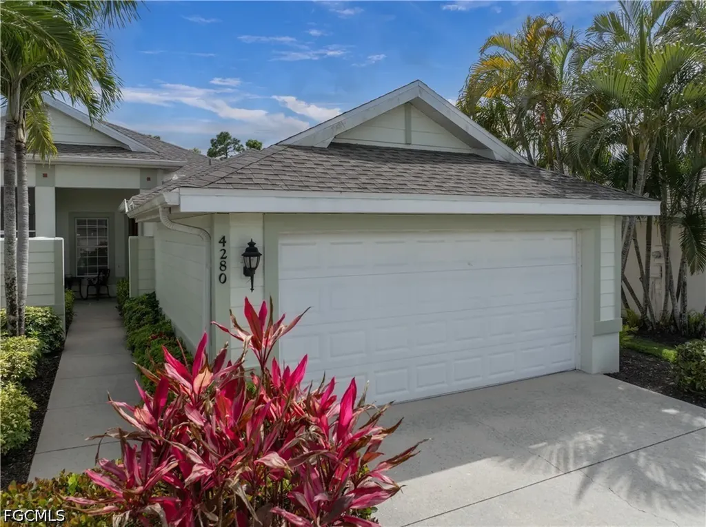4280 Avian Avenue Fort Myers FL 33916