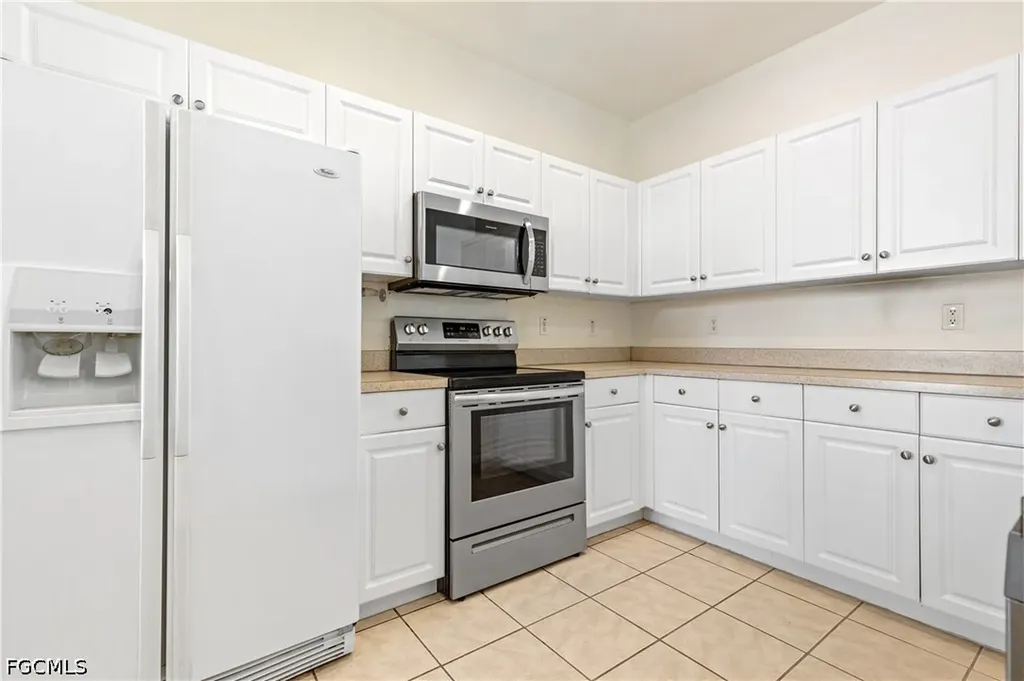 4280 Avian Avenue Fort Myers FL 33916