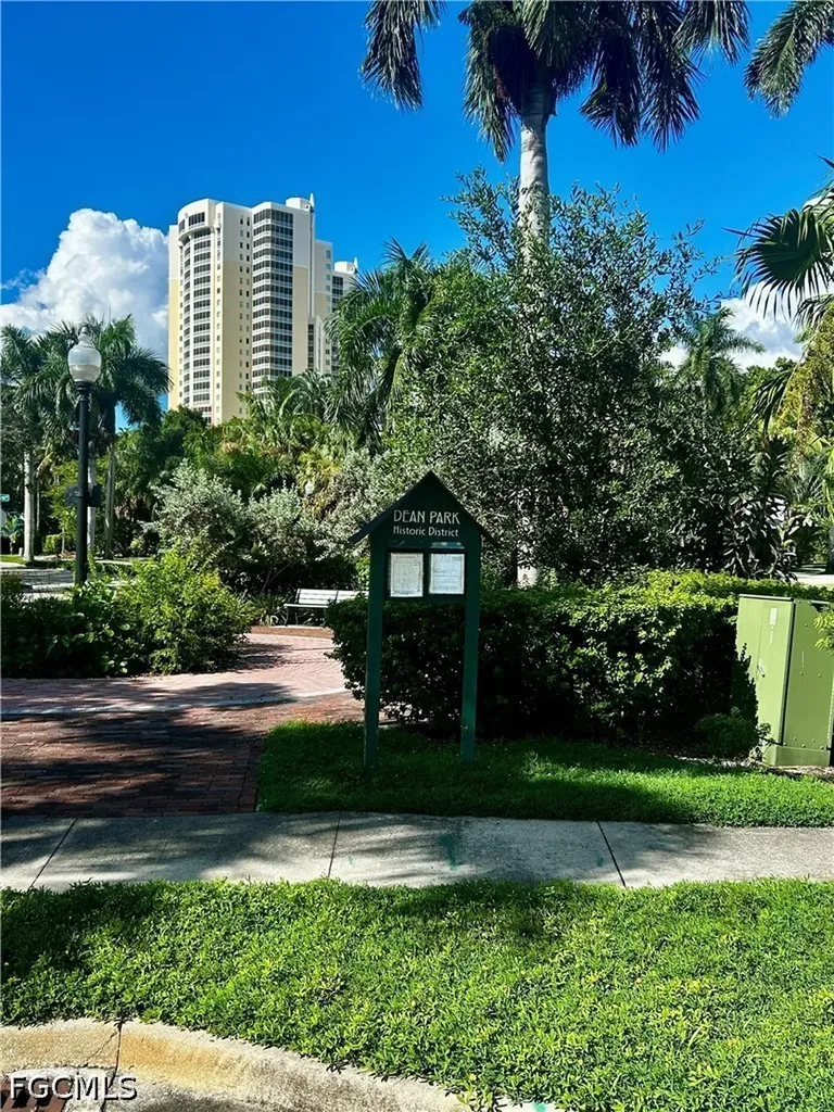 2590 1st Street Fort Myers FL 33901