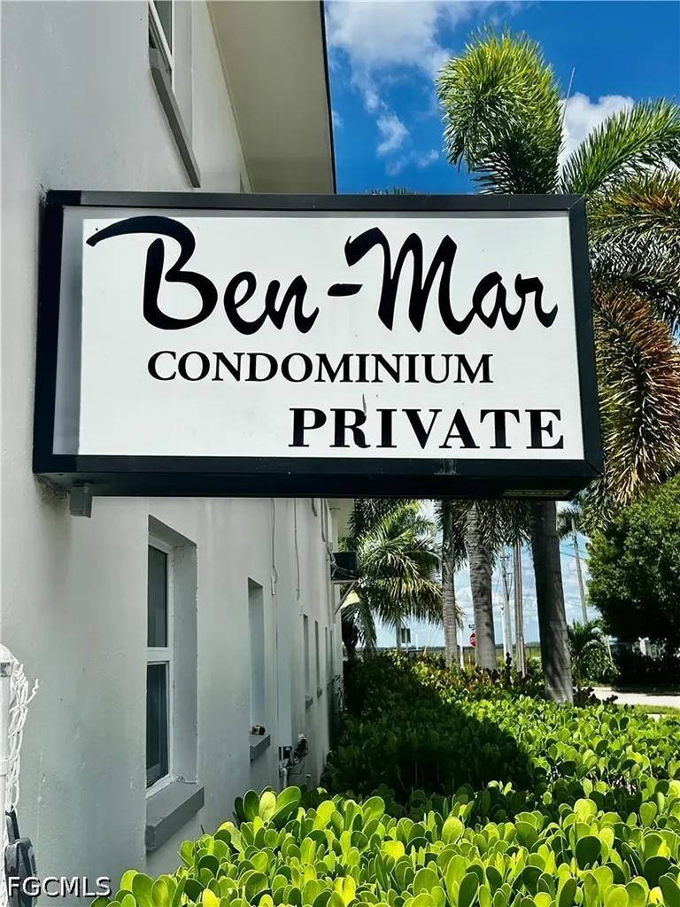 2590 1st Street Fort Myers FL 33901