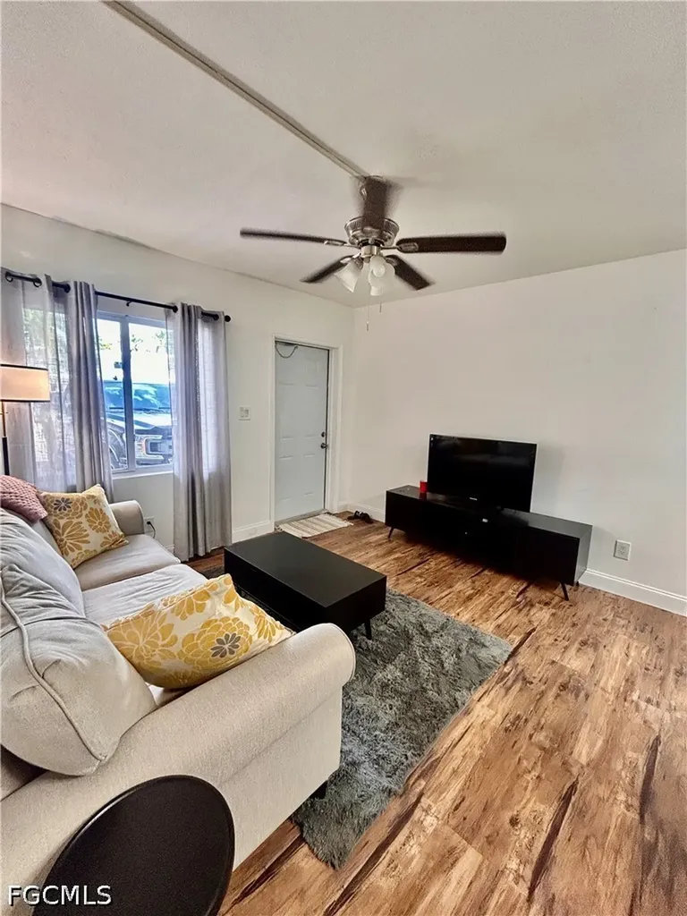 2590 1st Street Fort Myers FL 33901