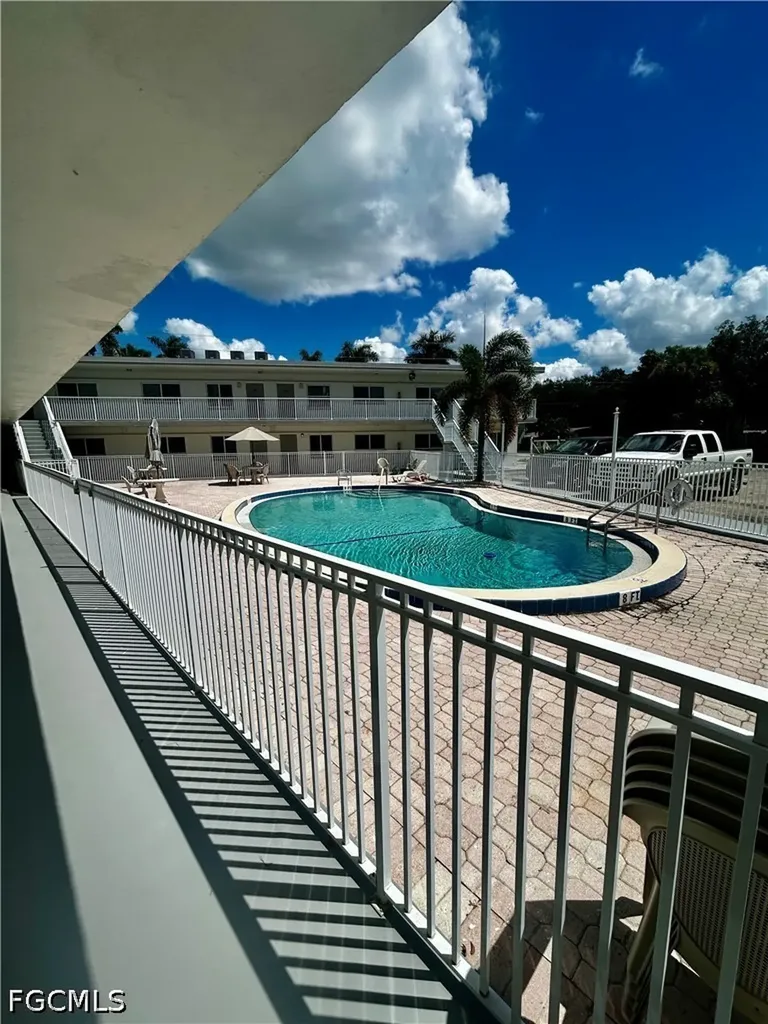 2590 1st Street Fort Myers FL 33901