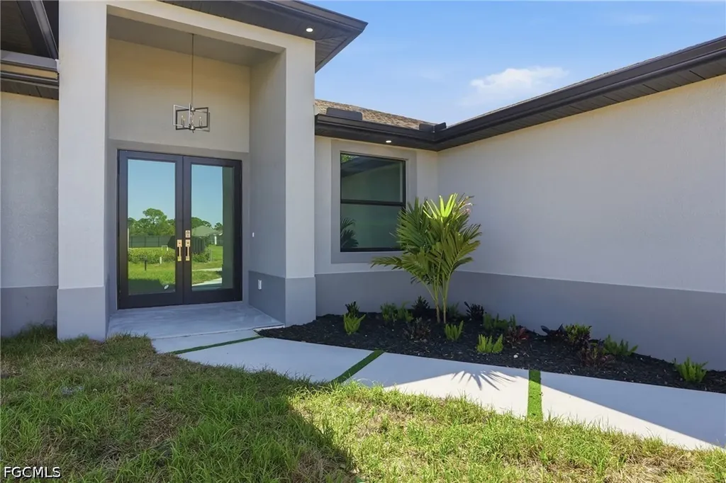 431 Palmyra Avenue Lehigh Acres FL 33974