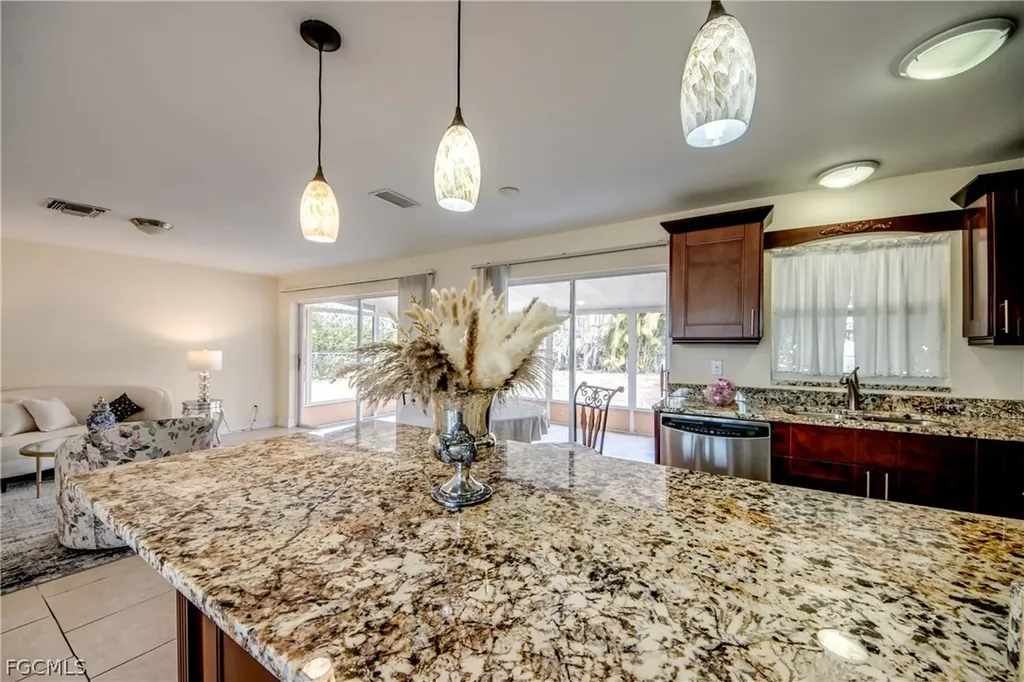 4156 Country Club Boulevard SE Cape Coral FL 33904