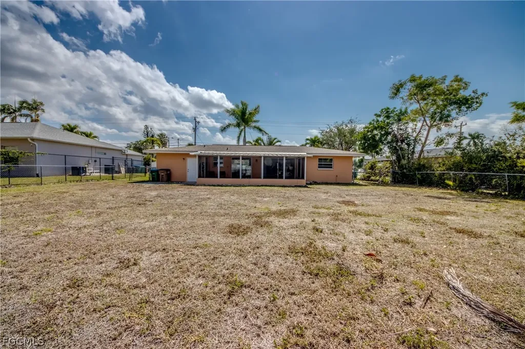 4156 Country Club Boulevard SE Cape Coral FL 33904