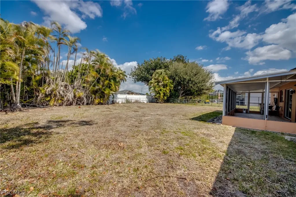 4156 Country Club Boulevard SE Cape Coral FL 33904