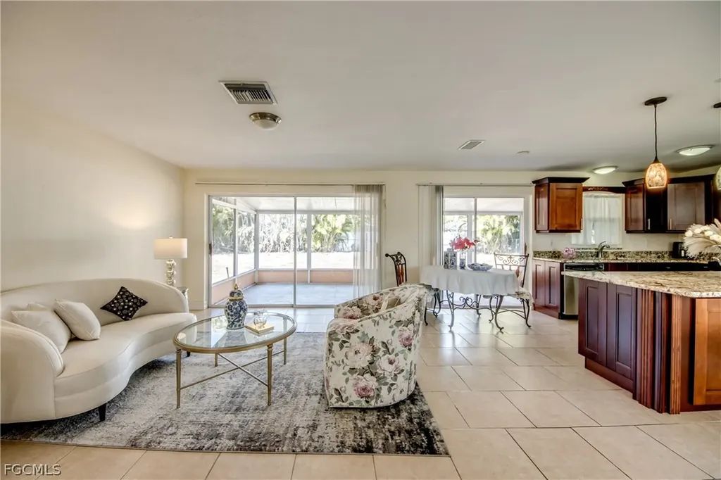 4156 Country Club Boulevard SE Cape Coral FL 33904