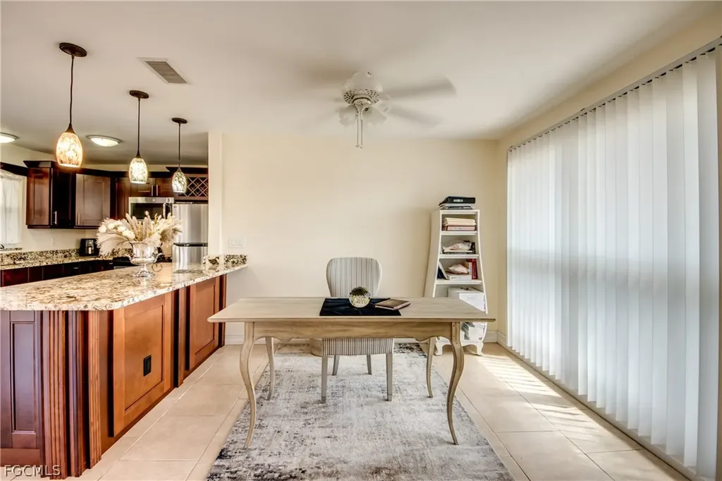 4156 Country Club Boulevard SE Cape Coral FL 33904