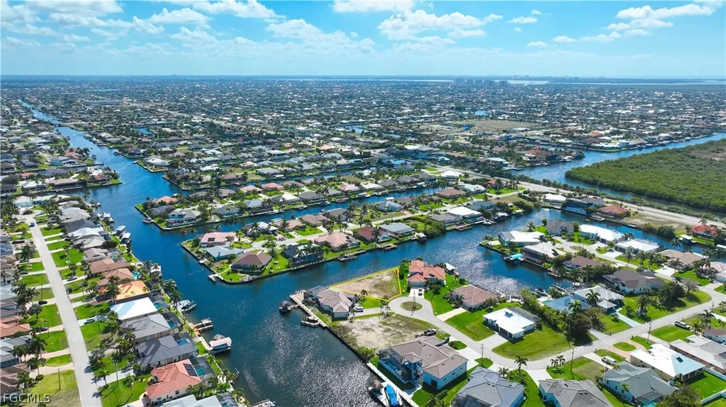 3000 SW 40th Lane Cape Coral FL 33914