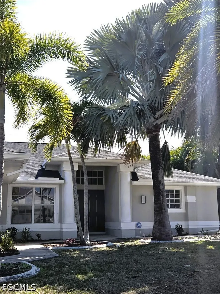 1918 SW 29th Terrace Cape Coral FL 33914