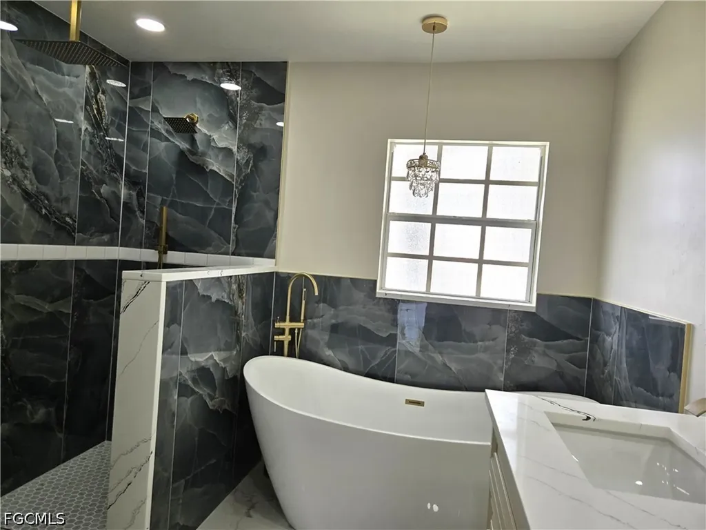 1918 SW 29th Terrace Cape Coral FL 33914