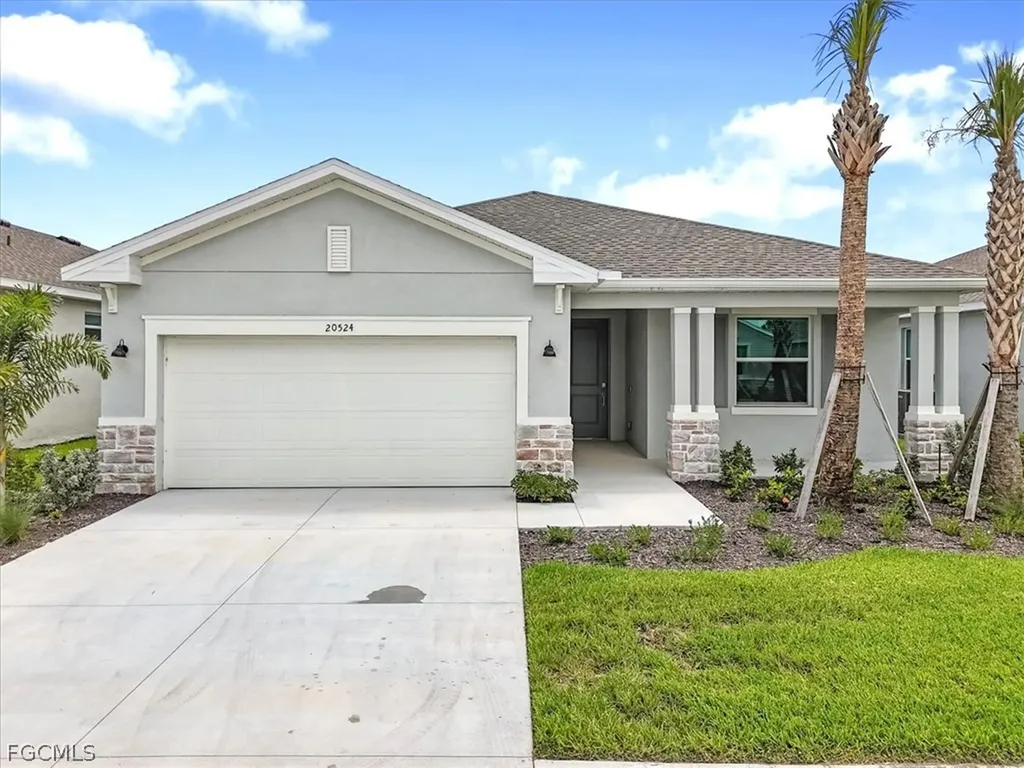 20524 Cooperhead Lehigh Acres FL 33936